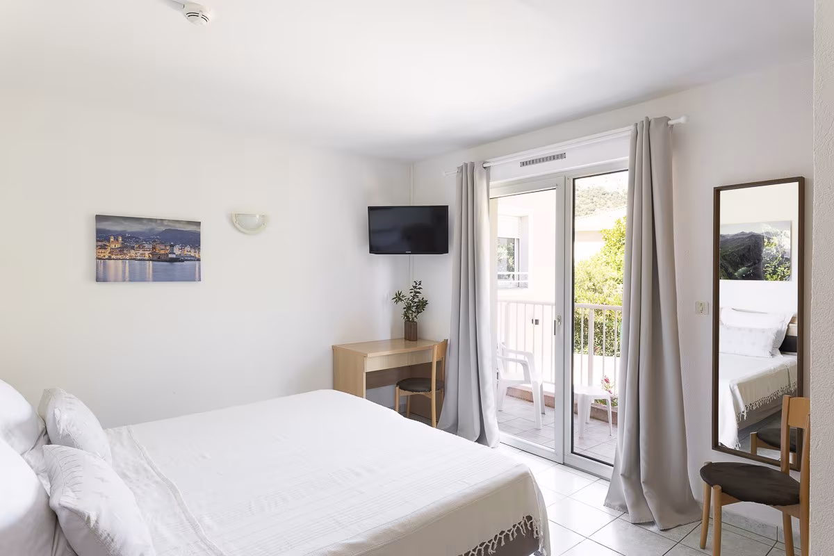 Chambre double confort - Hôtel Maristella - Algajola
