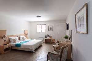 Chambre triple, accès PRM - Hôtel Maristella