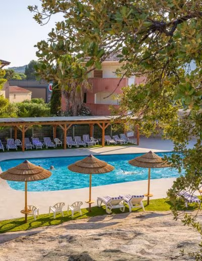 Hôtel avec piscine à Algajola en Corse